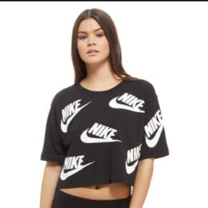 Nike cropped All over print t shirt